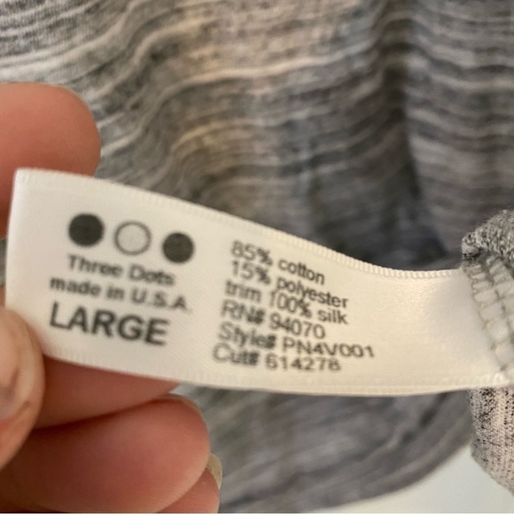 Three Dots Heathered V-Neck Top Silk Trim Sz Large - Picture 4 of 9